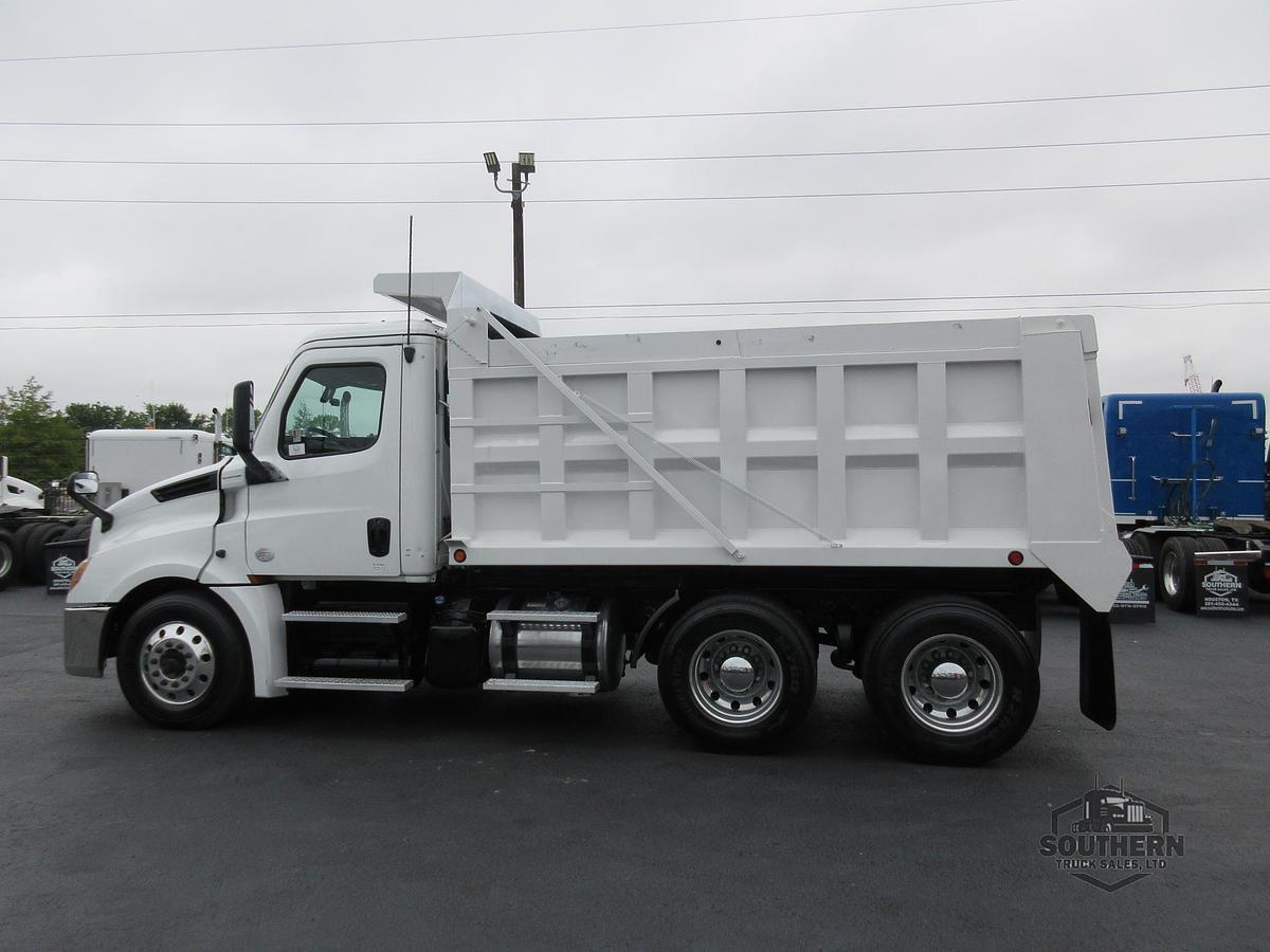 Used 2019 FREIGHTLINER CASCADIA 126