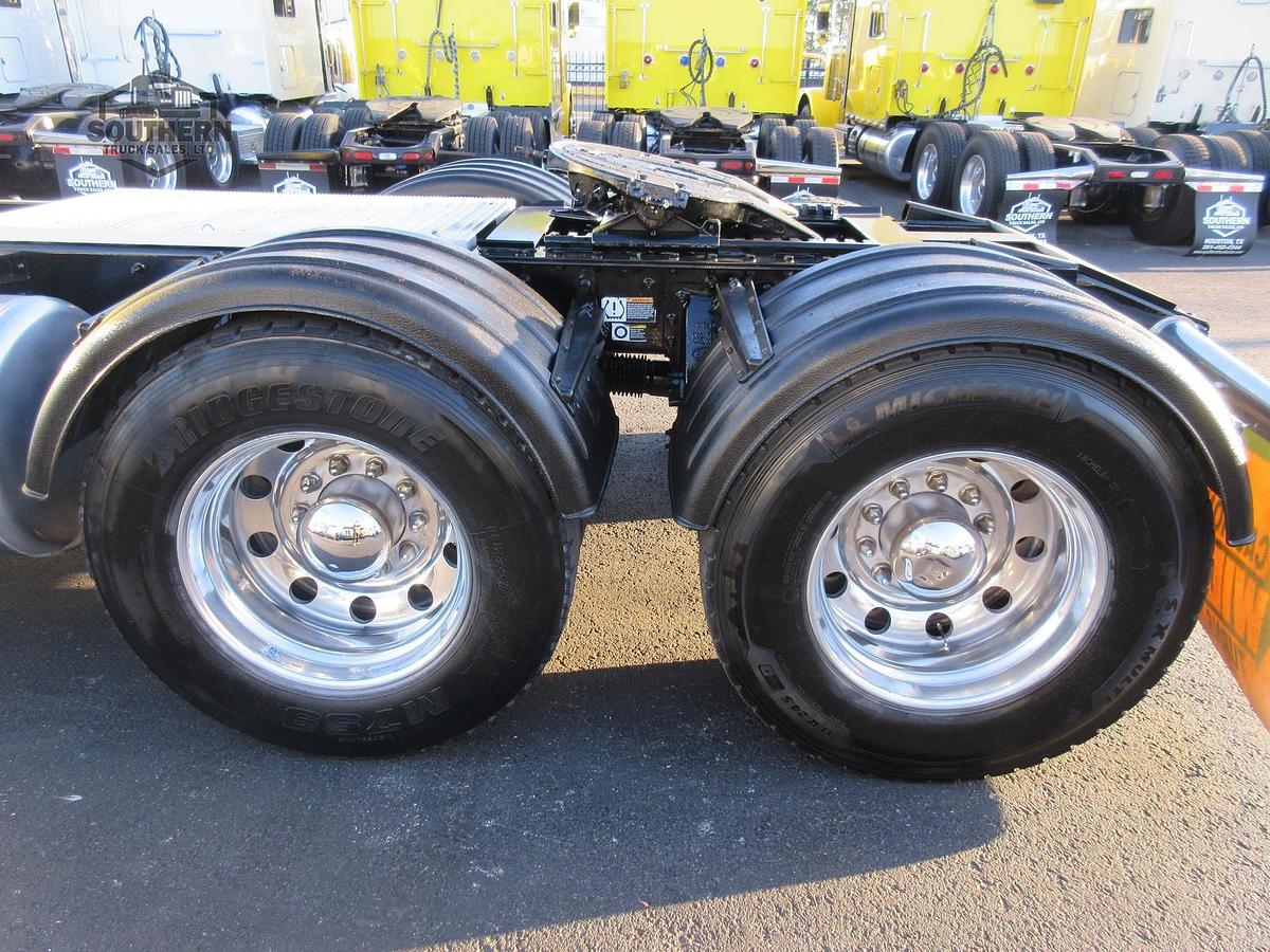 Used 2020 PETERBILT 567