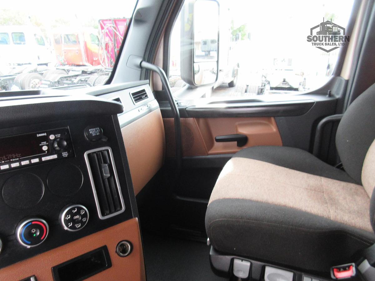 Used 2023 FREIGHTLINER CASCADIA 126