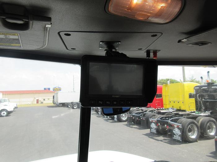 Used 2013 PETERBILT 348