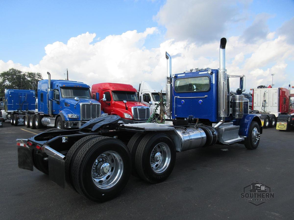 Used 2019 PETERBILT 389