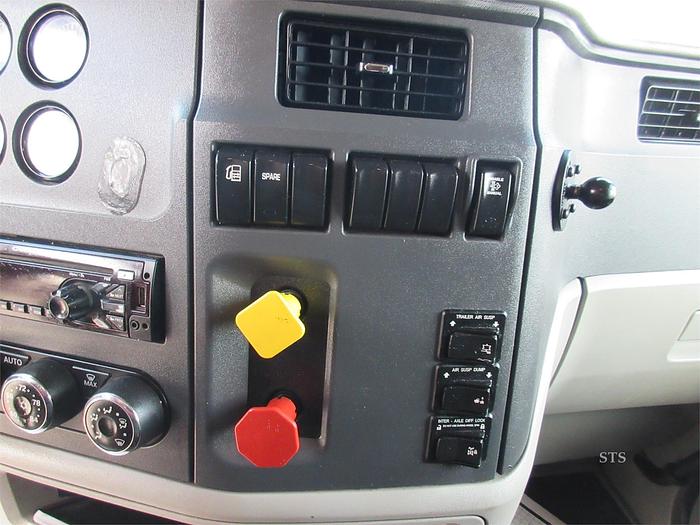 Used 2017 PETERBILT 579