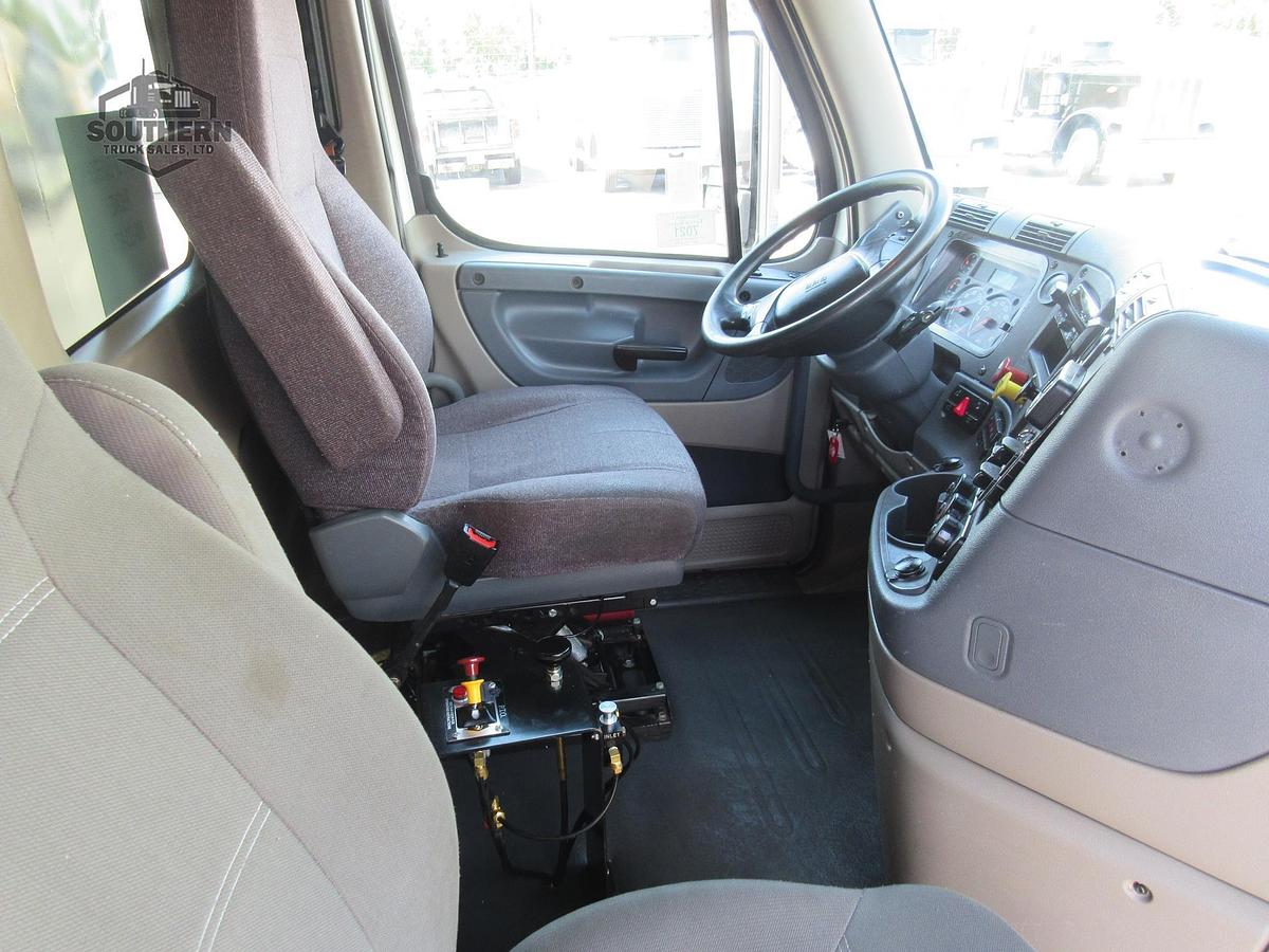 Used 2019 FREIGHTLINER CASCADIA 113