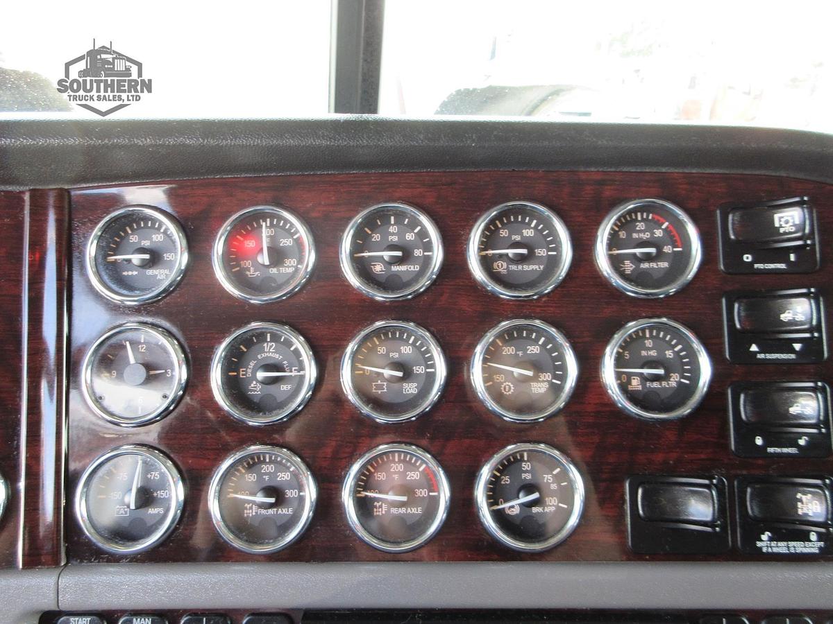 Used 2021 PETERBILT 389
