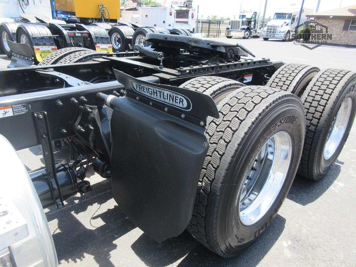 Used 2018 FREIGHTLINER CASCADIA 125