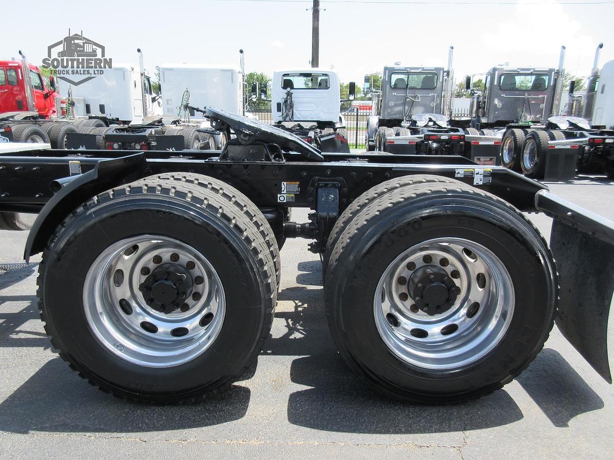 Used 2022 PETERBILT 389
