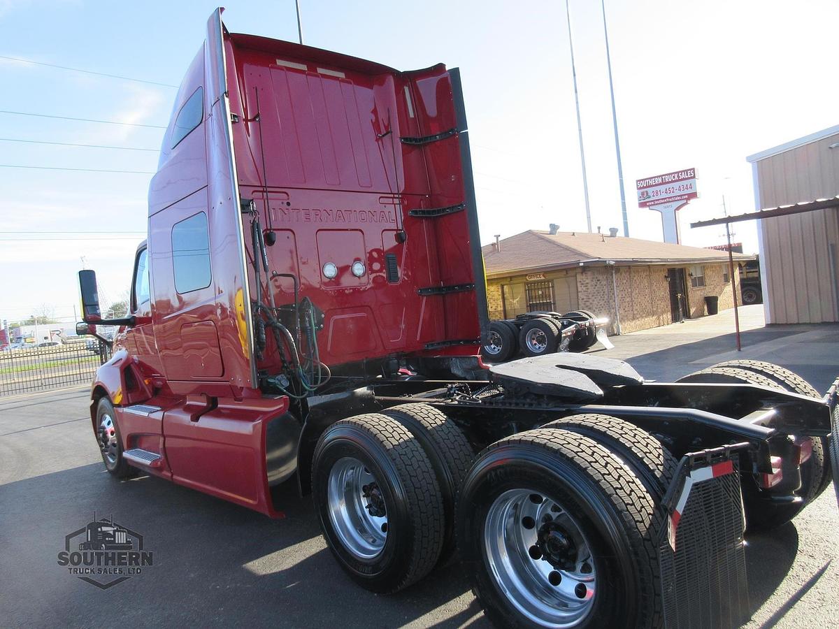 Used 2021 INTERNATIONAL LT