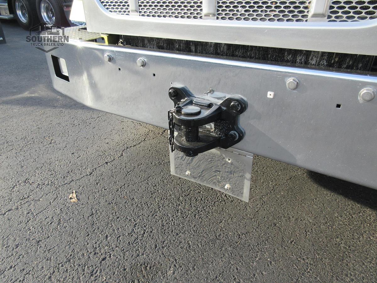 Used 2020 PETERBILT 567