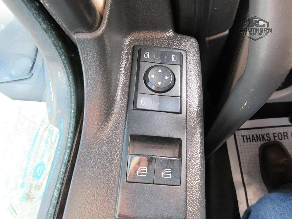 Used 2019 FREIGHTLINER CASCADIA 126