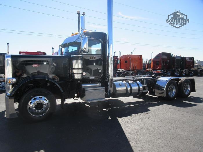 Used 2024 PETERBILT 389