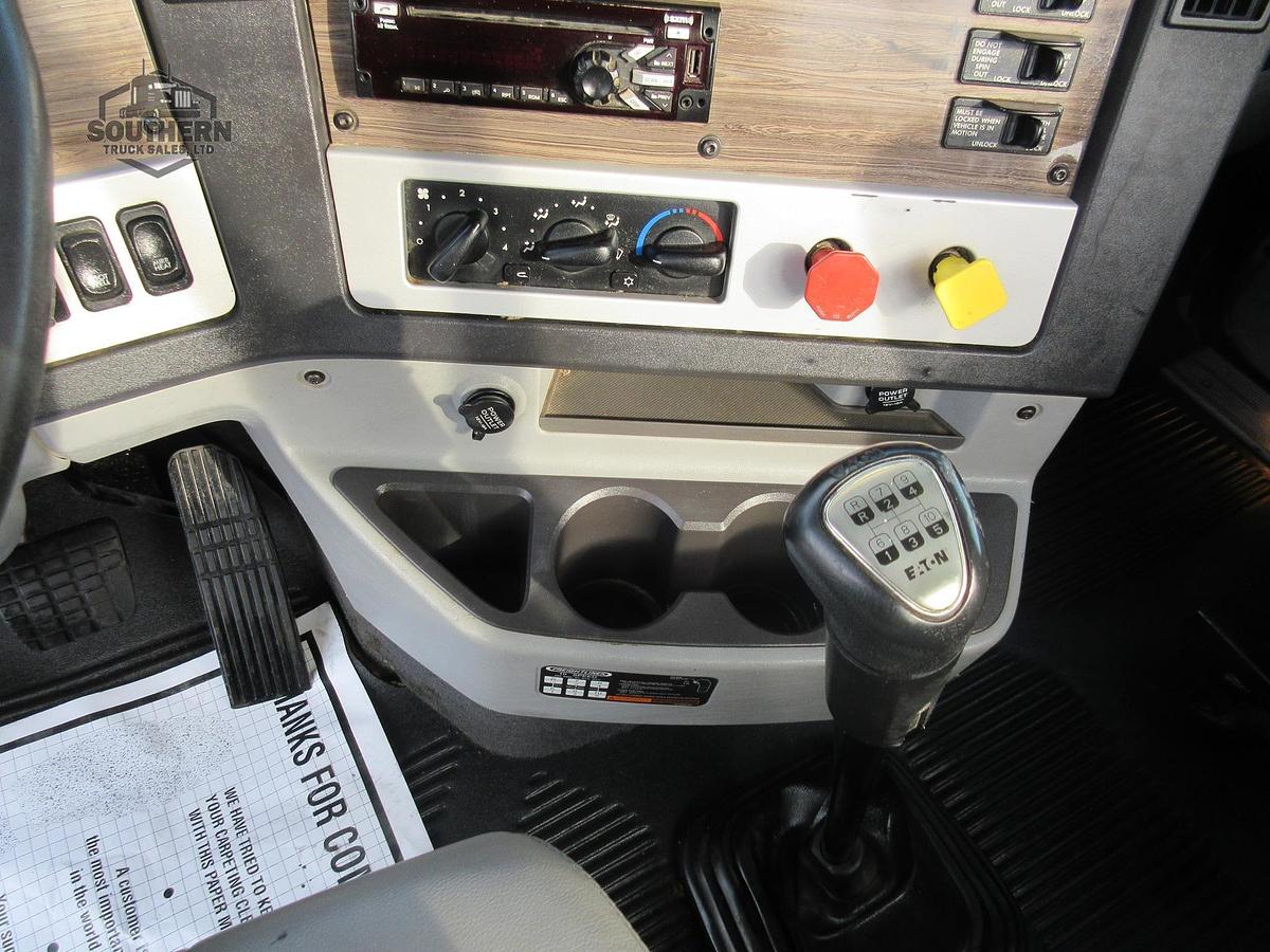 Used 2019 FREIGHTLINER 122SD