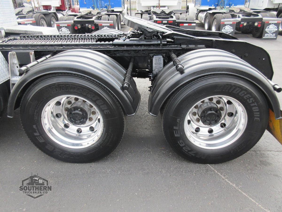 Used 2020 PETERBILT 567