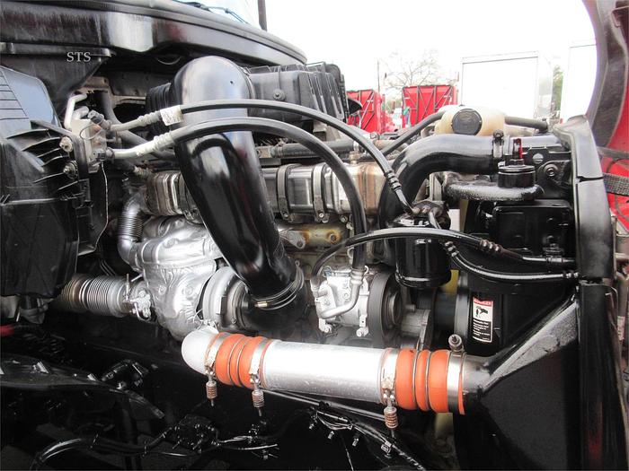 Used 2018 FREIGHTLINER CASCADIA 126