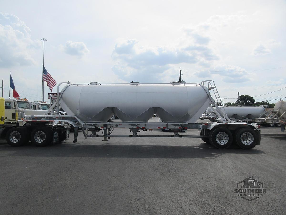 Used 2011 POLAR 1000 CU FT