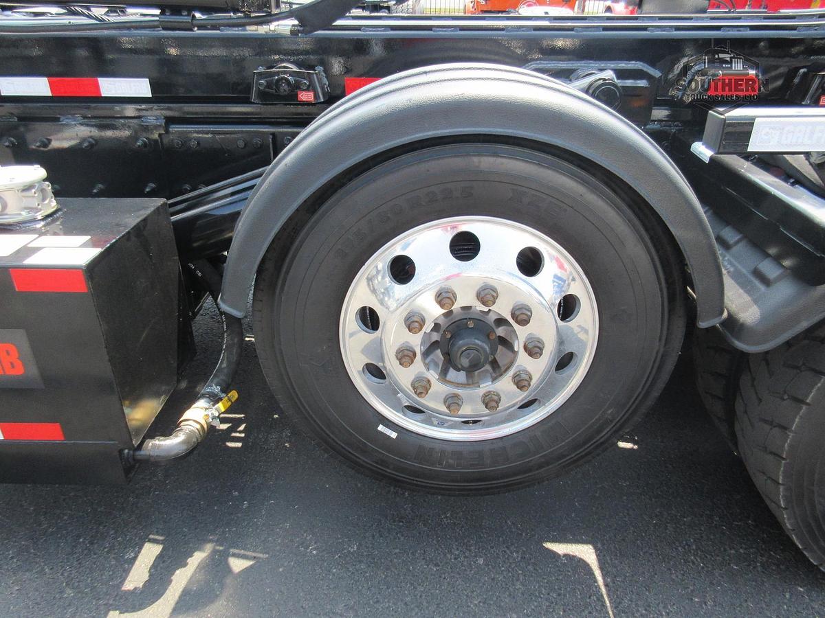 Used 2025 PETERBILT 567