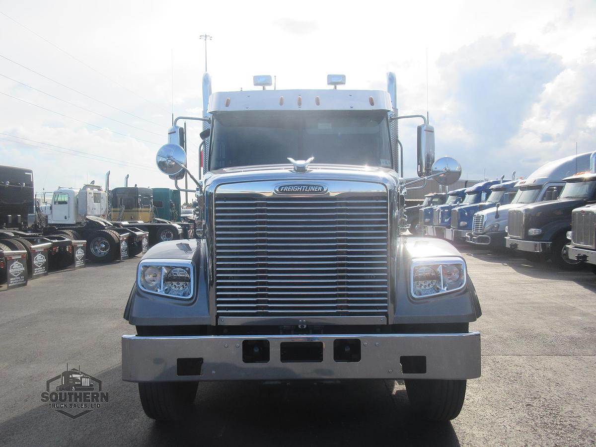 Used 2020 FREIGHTLINER 122SD