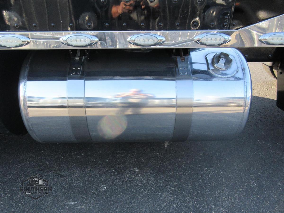 Used 2019 PETERBILT 389