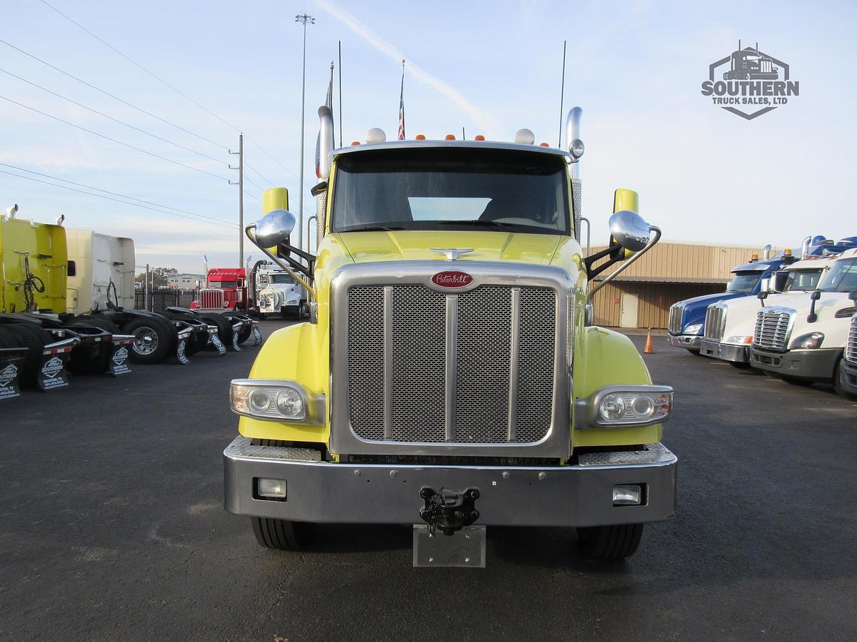 Used 2020 PETERBILT 567