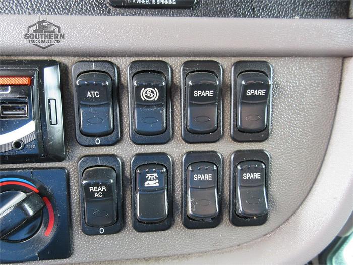 Used 2014 PETERBILT 388