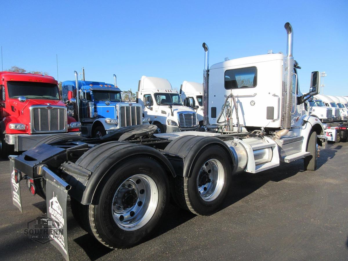 Used 2020 PETERBILT 567