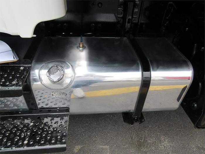 Used 2014 FREIGHTLINER BUSINESS CLASS M2 106