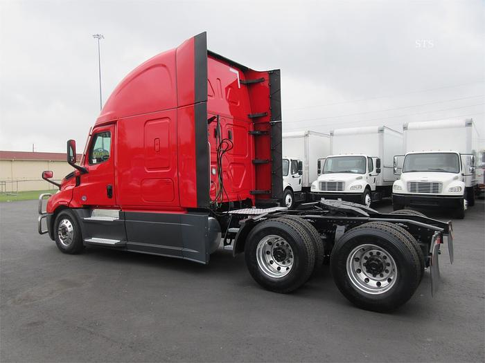 Used 2021 FREIGHTLINER CASCADIA 126