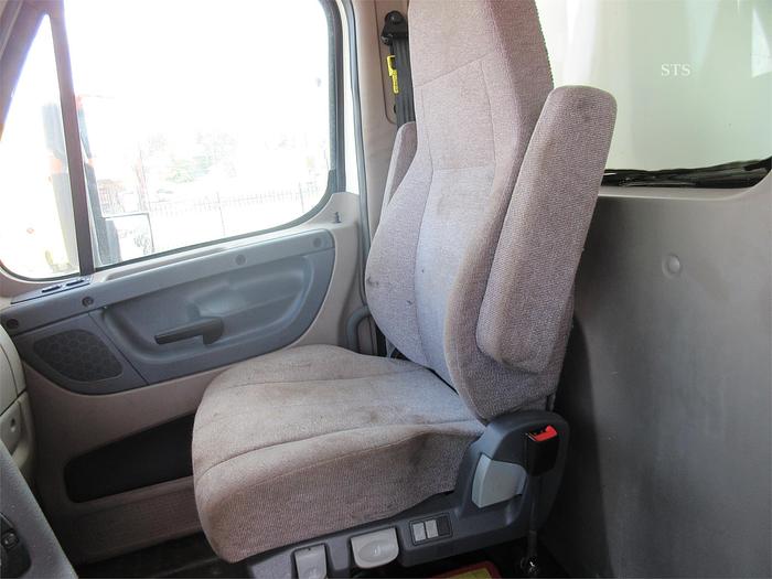 Used 2017 FREIGHTLINER CASCADIA 125