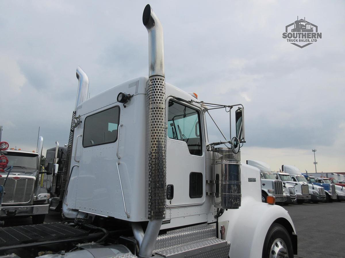 Used 2016 KENWORTH W900L