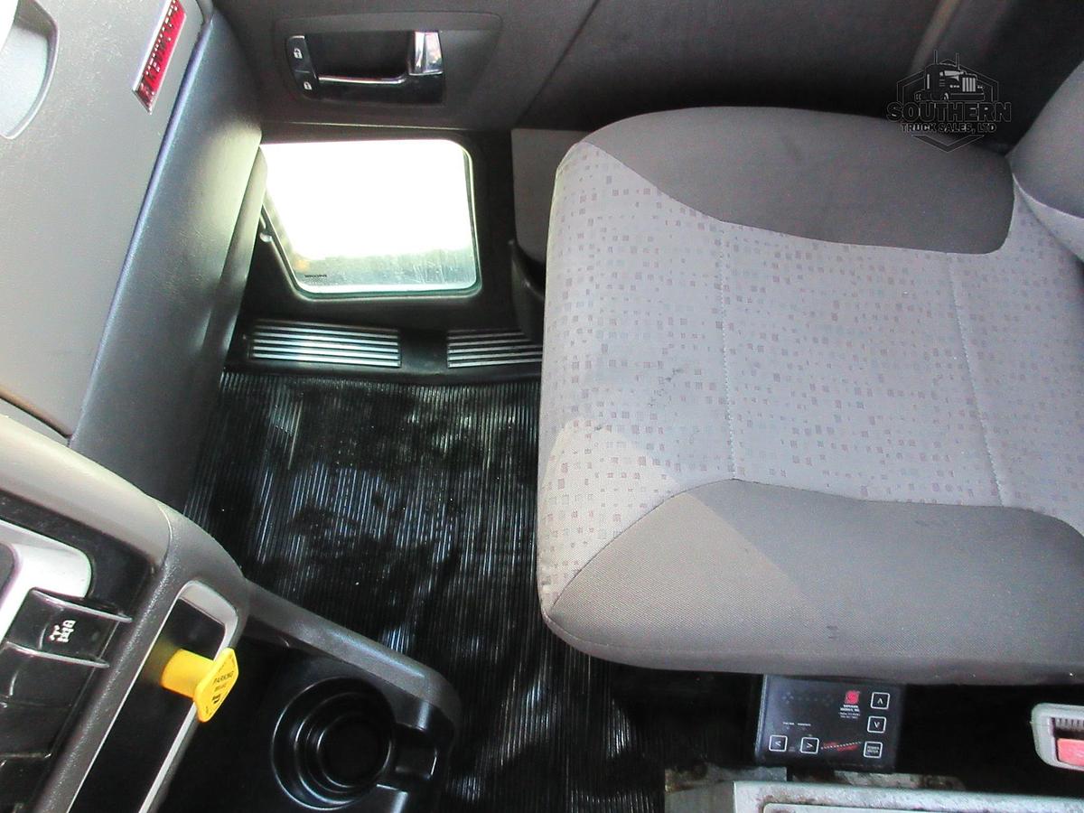 Used 2013 KENWORTH T800