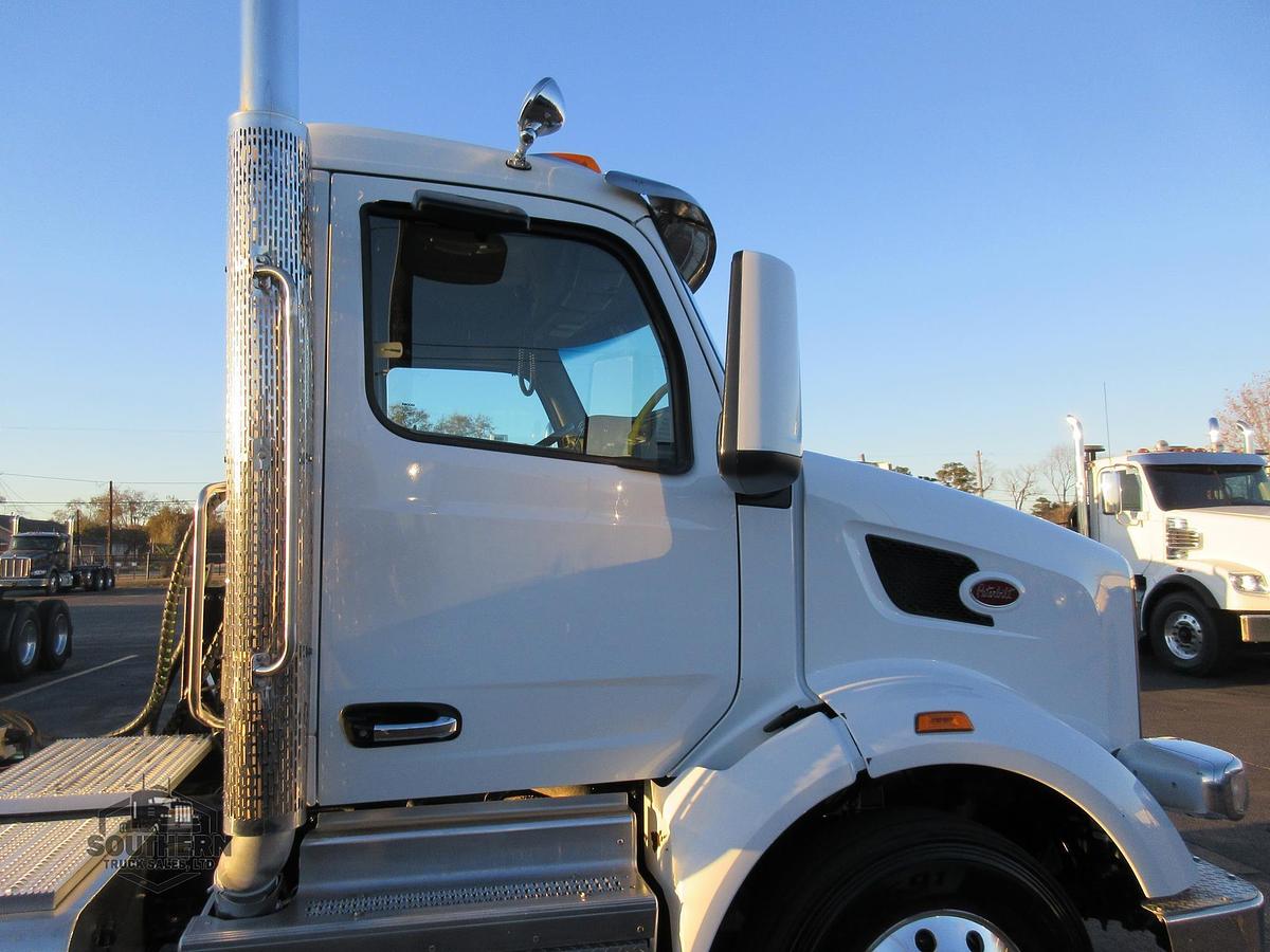 Used 2022 PETERBILT 567