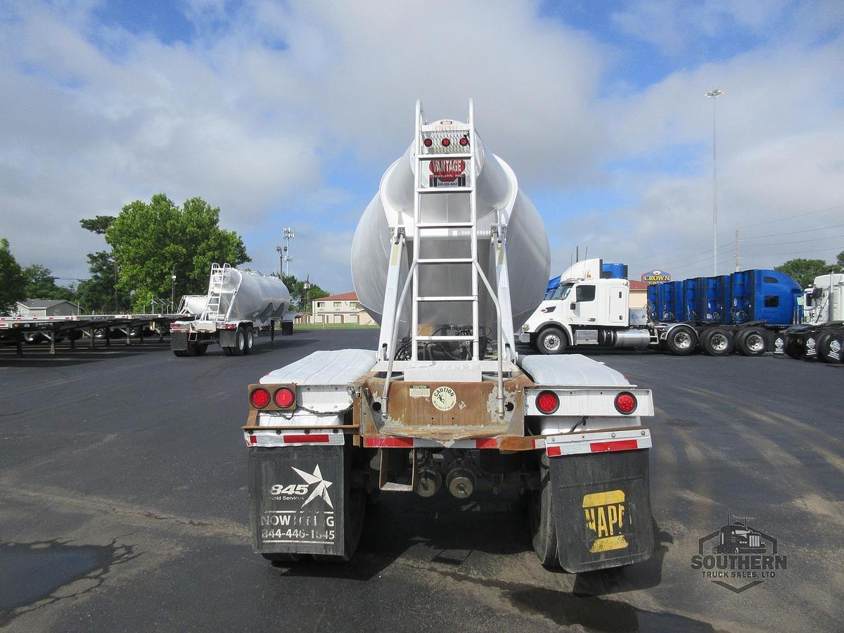 Used 2010 VANTAGE Tandem Axle