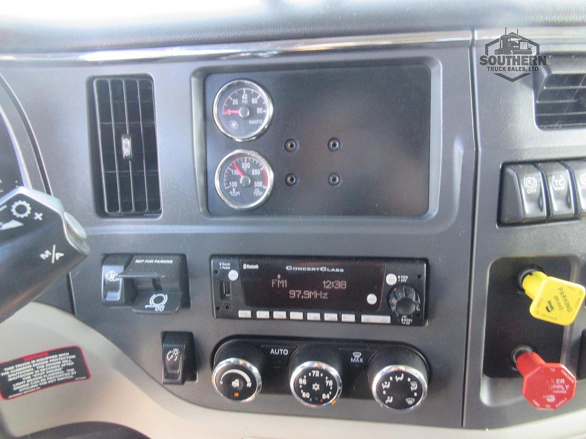 Used 2025 PETERBILT 567