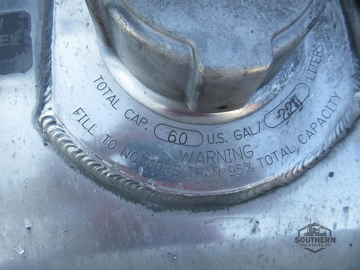 Used 2018 FREIGHTLINER 122SD