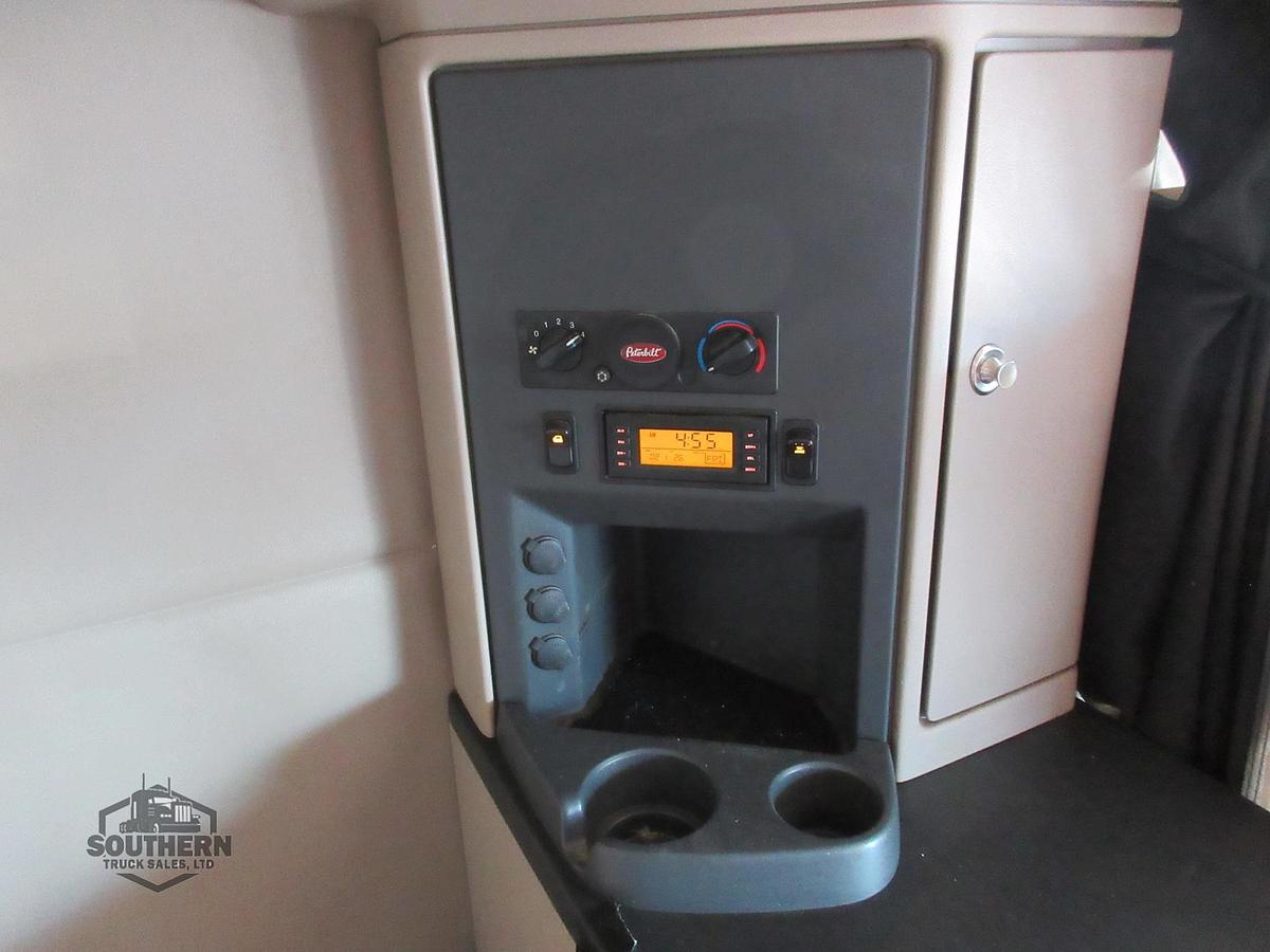 Used 2018 PETERBILT 579