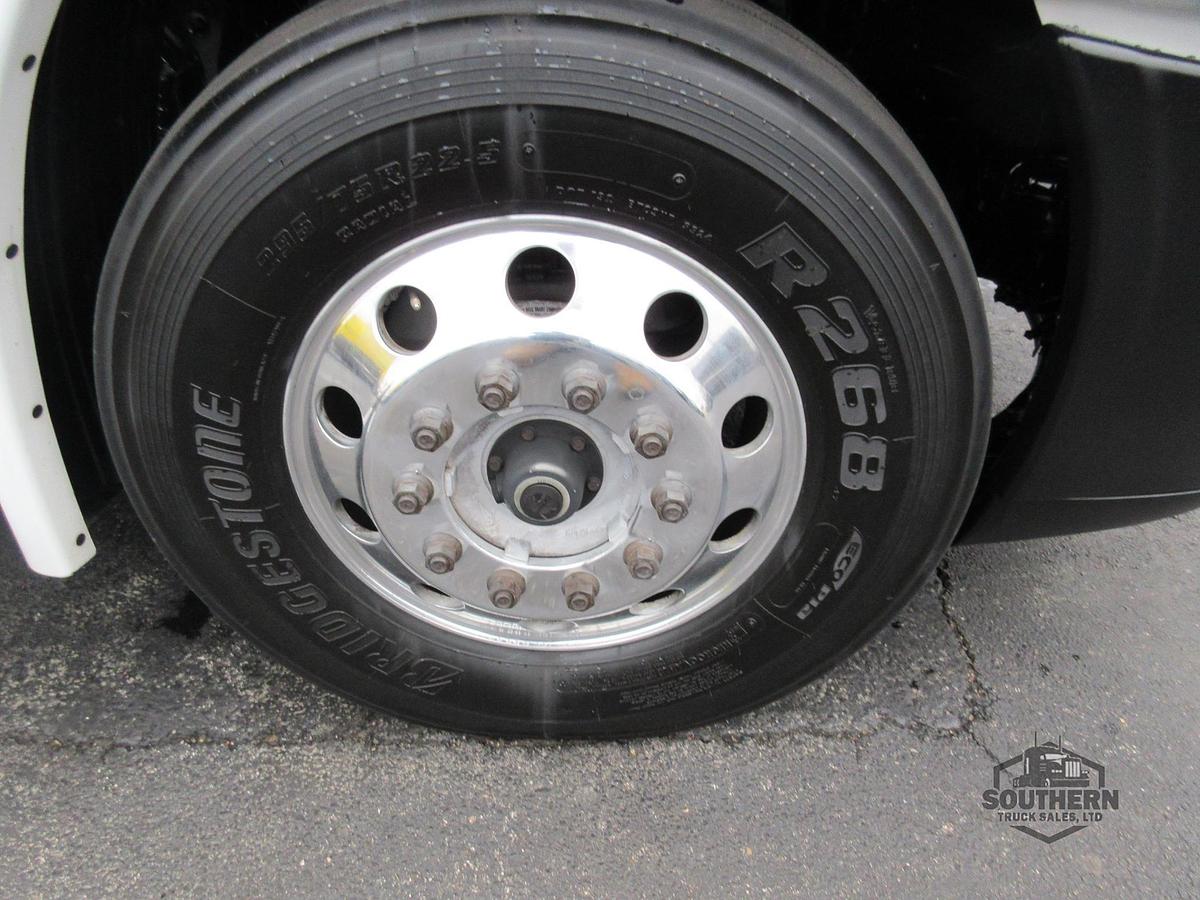 Used 2018 FREIGHTLINER CASCADIA 113