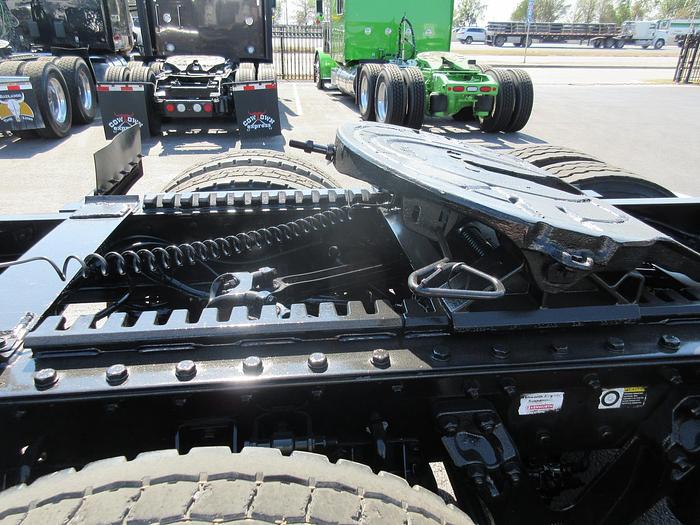 Used 2021 KENWORTH T880