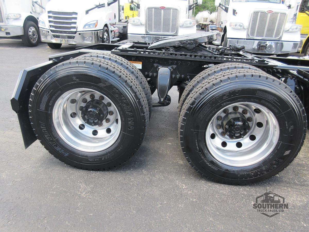 Used 2018 FREIGHTLINER CASCADIA 125