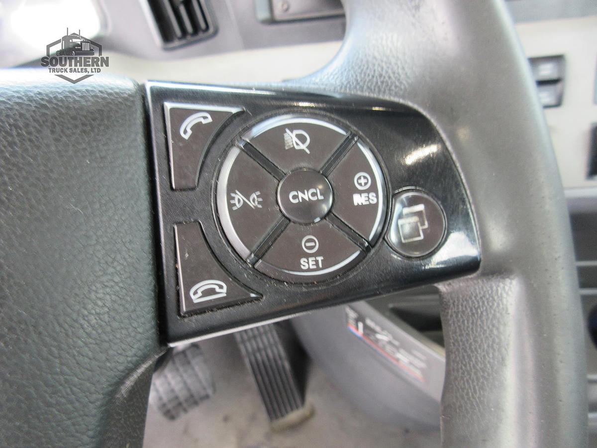 Used 2019 FREIGHTLINER CASCADIA 126