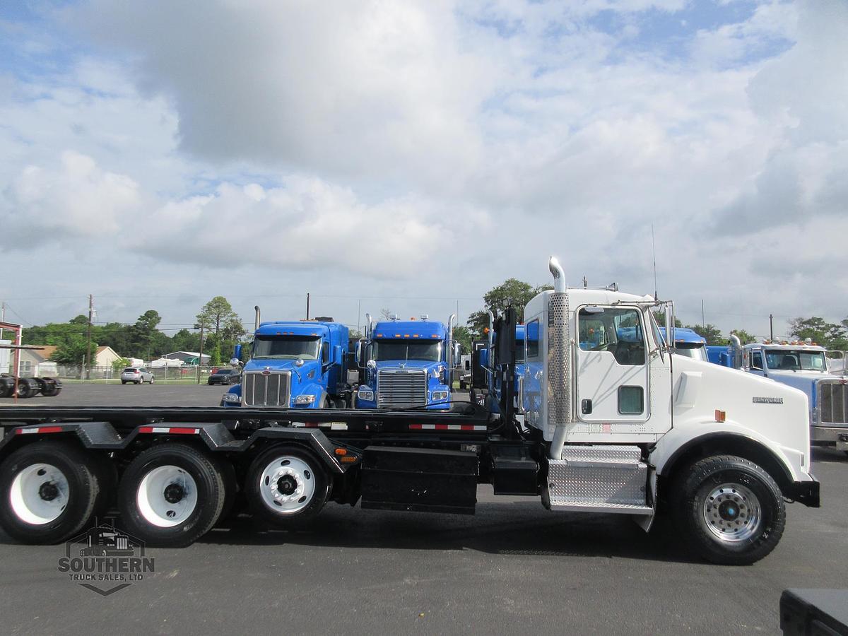 Used 2018 KENWORTH T800