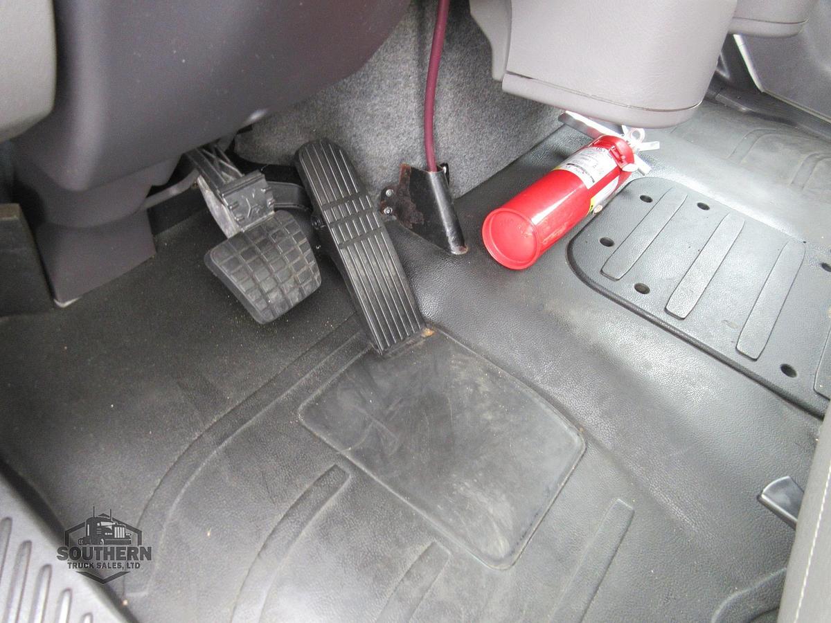 Used 2017 FREIGHTLINER BUSINESS CLASS M2 106