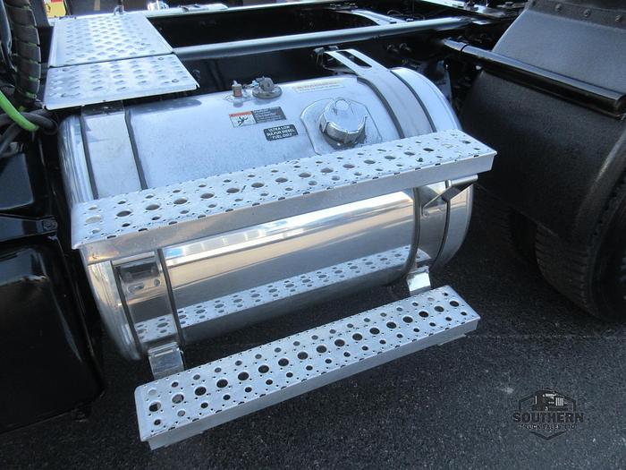 Used 2020 FREIGHTLINER CASCADIA 126