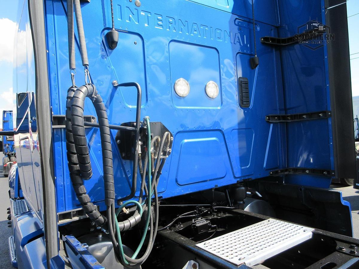 Used 2021 INTERNATIONAL LT