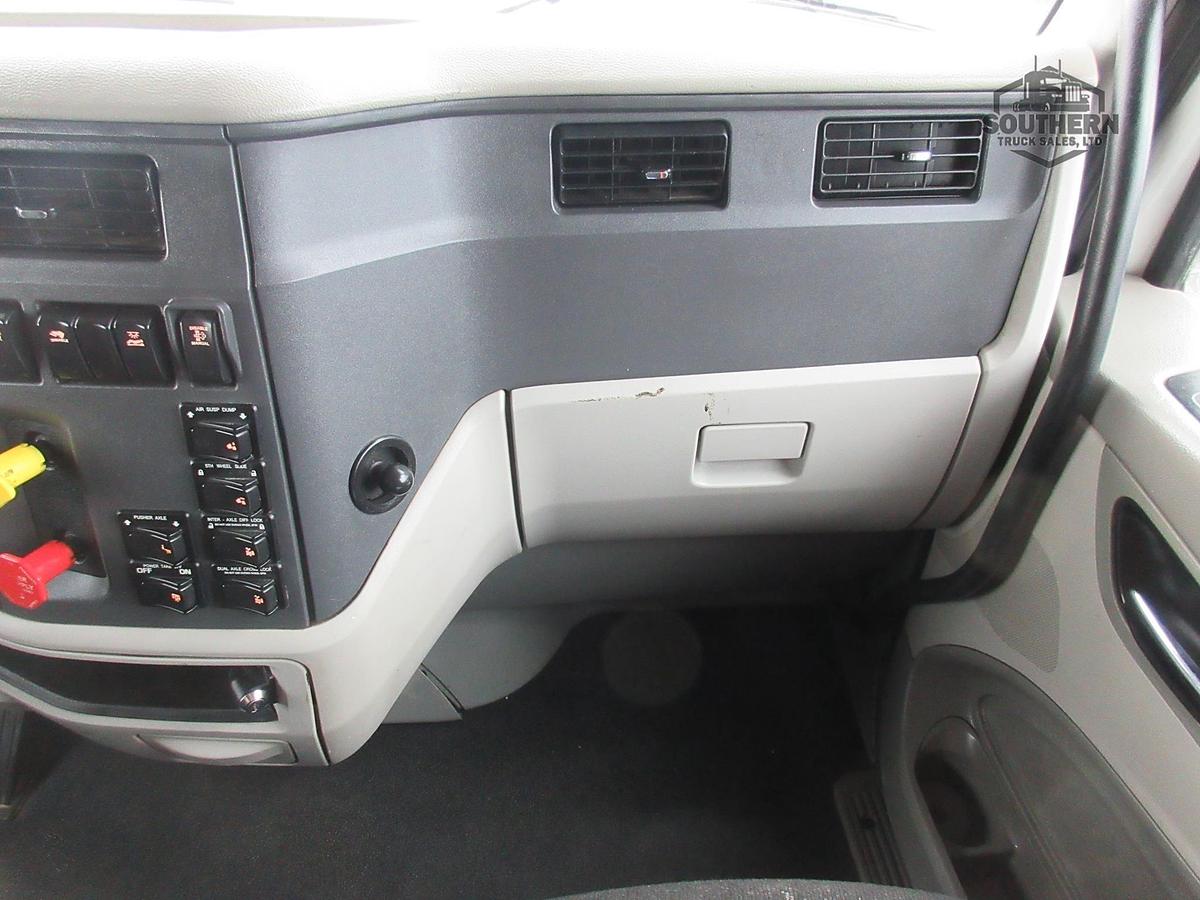Used 2019 PETERBILT 567