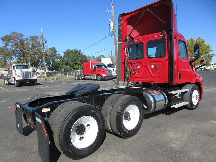 Used 2020 FREIGHTLINER CASCADIA 116