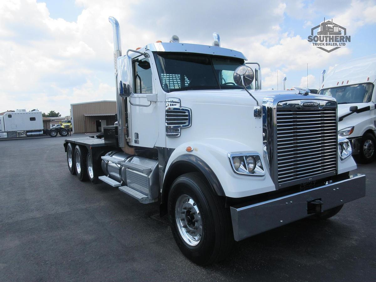 Used 2019 FREIGHTLINER CORONADO 122 SD
