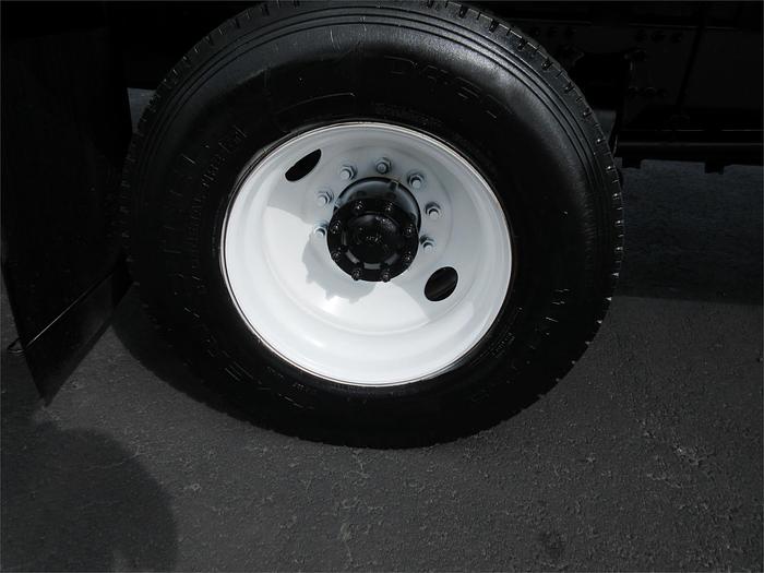 Used 2018 FREIGHTLINER BUSINESS CLASS M2 106