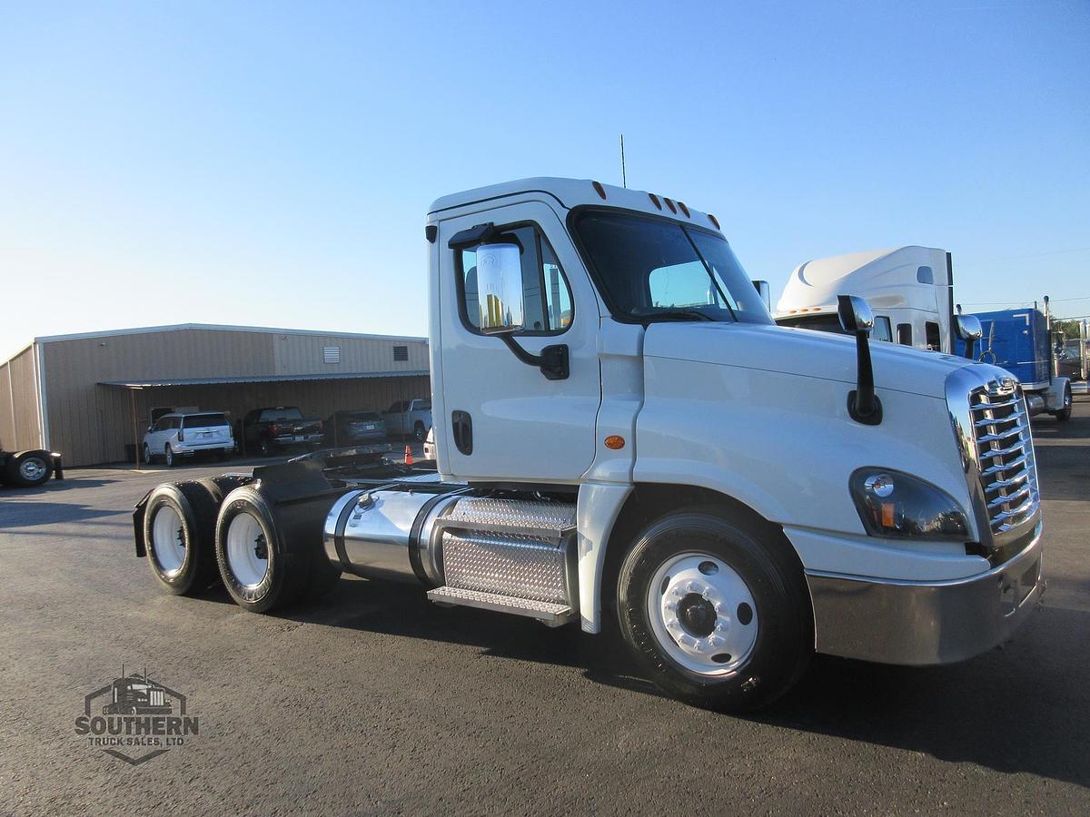 Used 2020 FREIGHTLINER CASCADIA 125