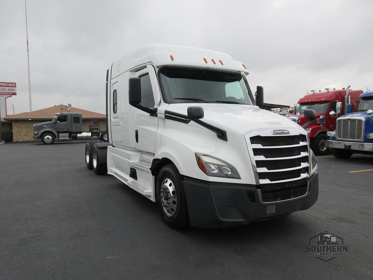 Used 2020 FREIGHTLINER CASCADIA 126