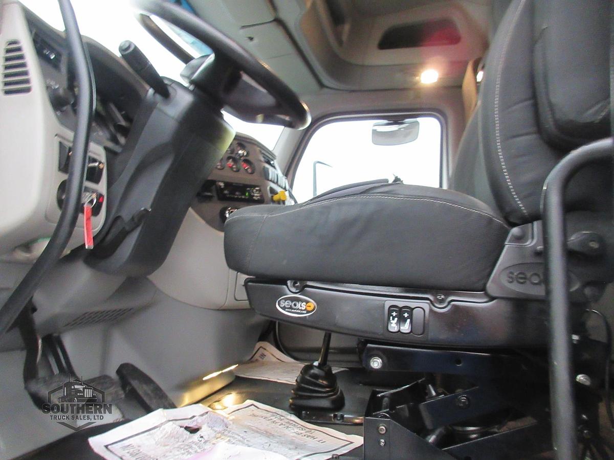 Used 2021 PETERBILT 567