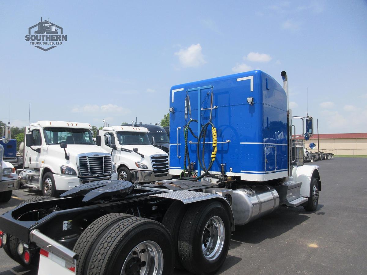 Used 2019 PETERBILT 389